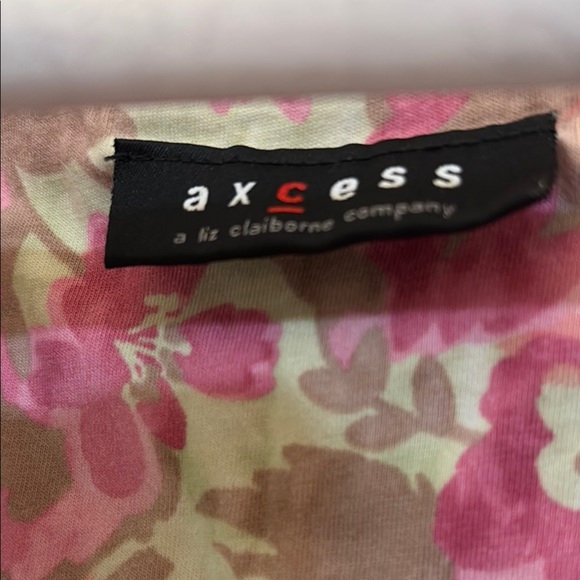 AAxcess Pink and Tan Ruched Floral short sleeve Blouse Size M - Picture 2 of 3